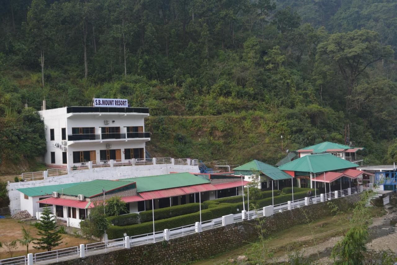 Sb Mount Resort Lansdowne Ngoại thất bức ảnh