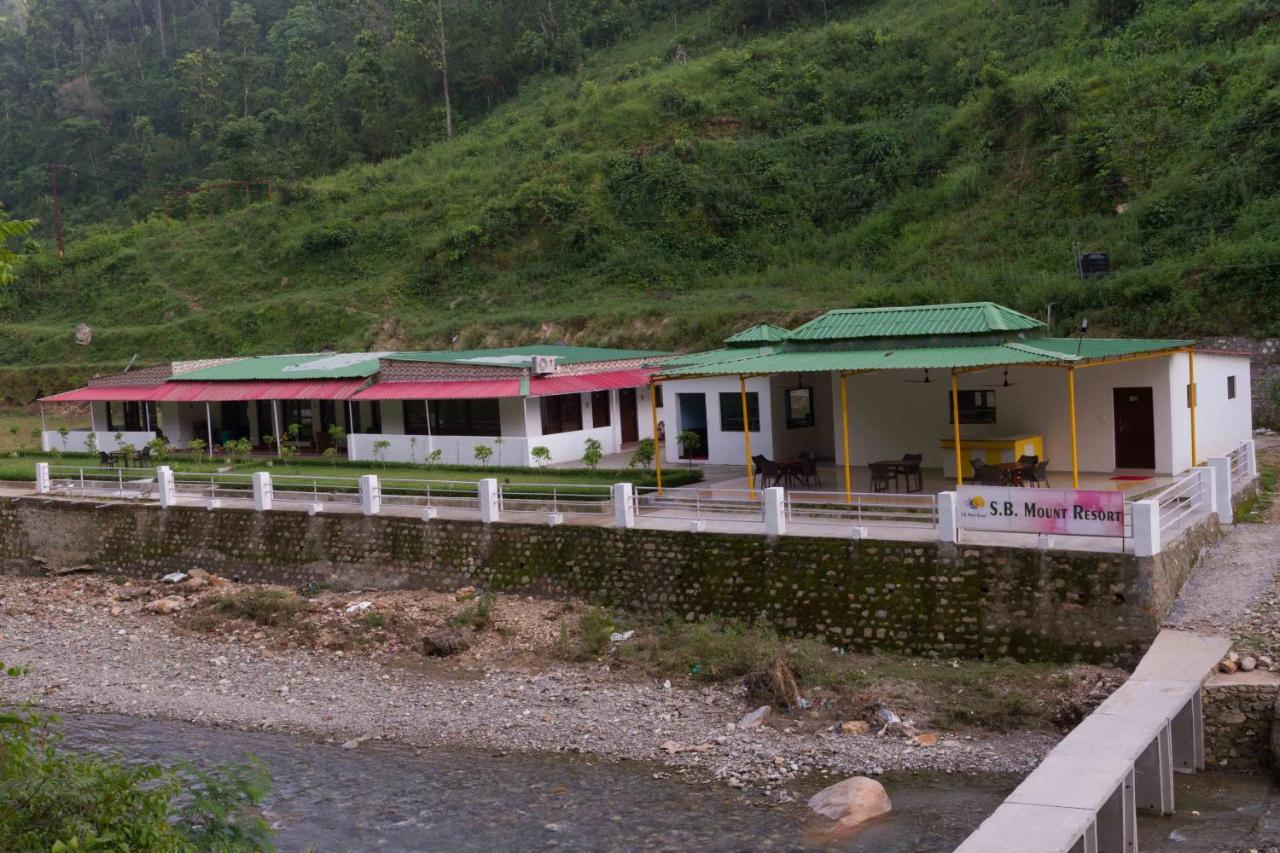 Sb Mount Resort Lansdowne Ngoại thất bức ảnh